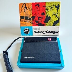 Vintage GE Perma-Cell Battery Charger BC1 Nickel Cadmium w Box